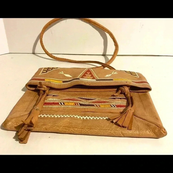 Handmade print embroidery leather shoulder bag - Picture 3 of 8